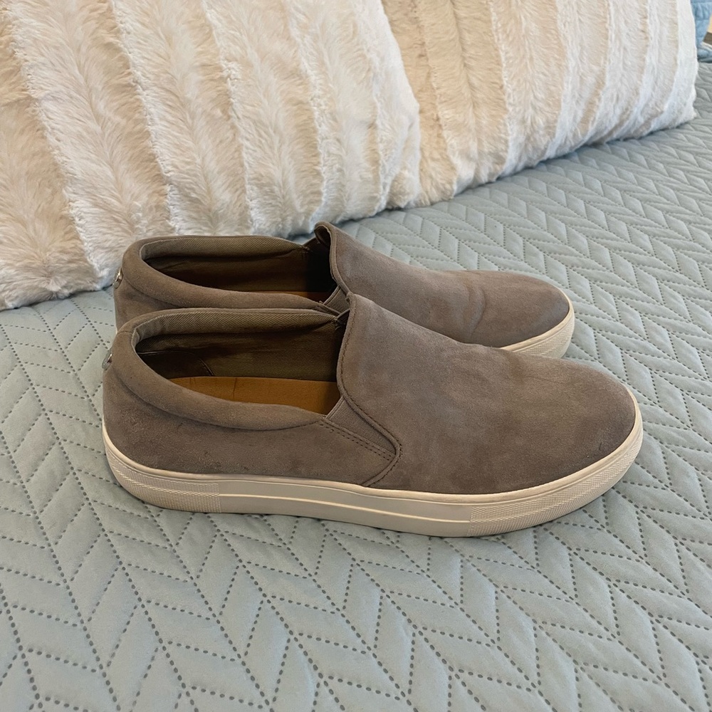 Steve Madden Women's Grey Suede Gills Slip On Platform Sneaker Size 10M